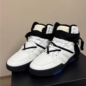 Saint Laurent Court Classic “Cure 05” High-Top Sneakers – White, Size 40 (EU)